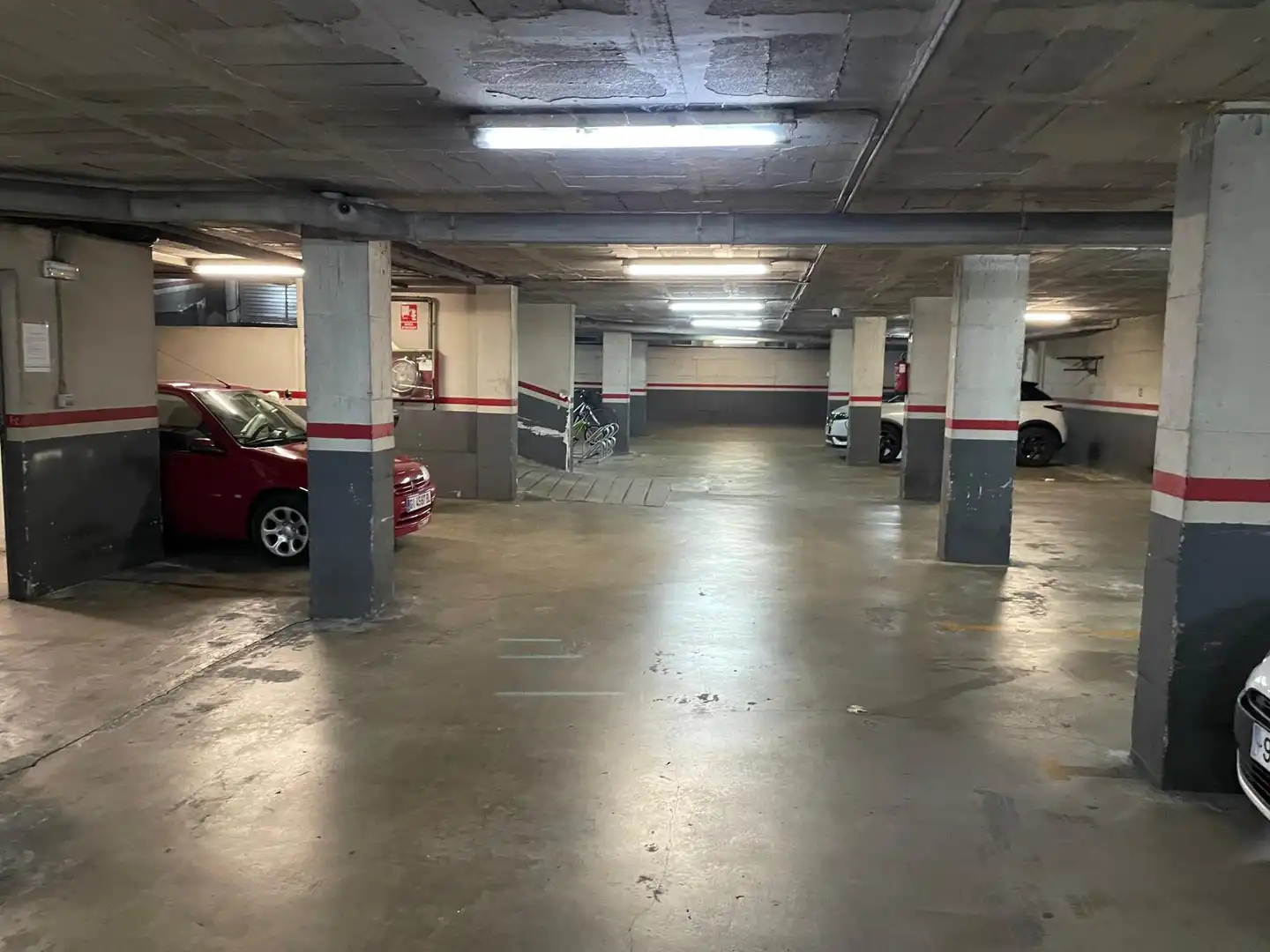 Aparcament de Garatge en venda en Girona