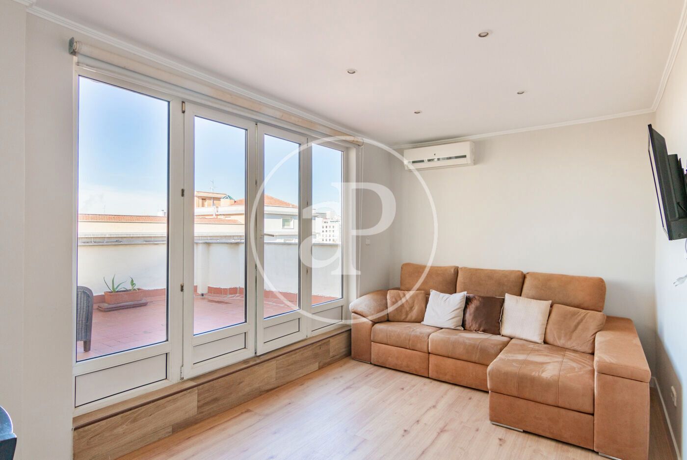 Exterior view of Flat to rent in  Madrid Capital  with Air Conditioner, Heating and Terrace