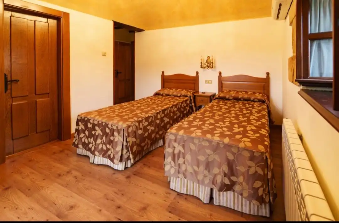 Schlafzimmer von Country house zum Verkauf in Santiurde de Toranzo