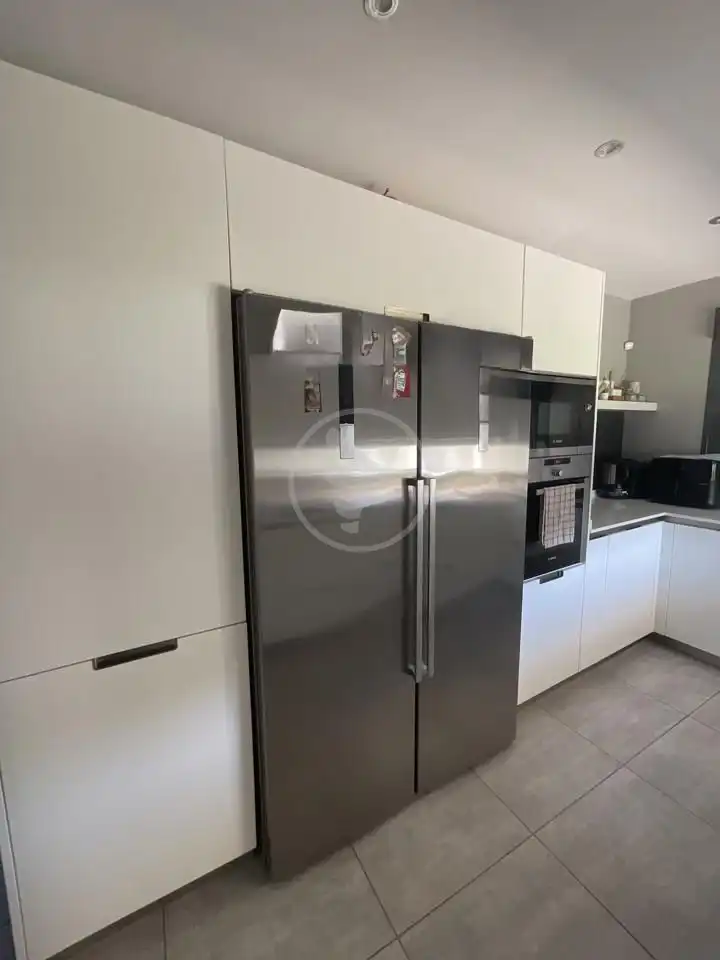 Cuina de Casa o xalet en venda en Linares amb Aire condicionat, Jardí privat i Piscina