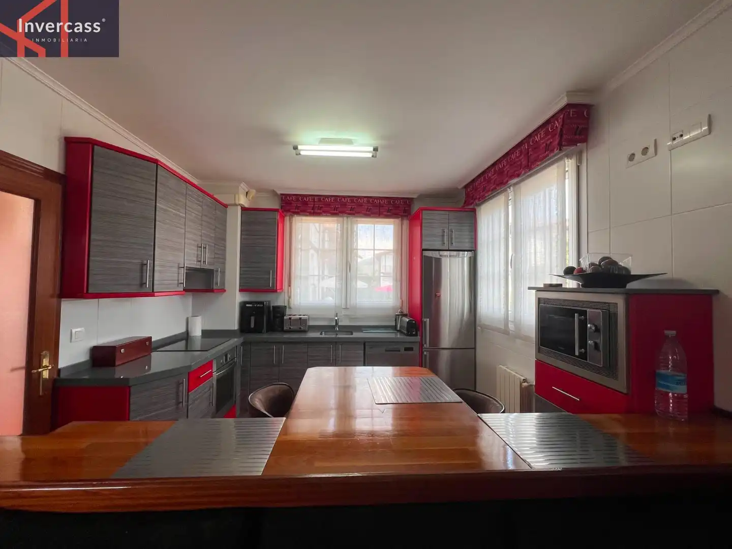 Cocina de Casa o chalet en venta en Castro-Urdiales con Calefacción, Jardín privado y Terraza