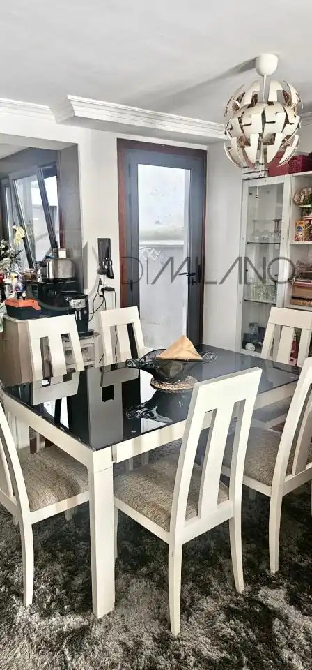 Comedor de Piso en venta en Vigo  con Calefacción, Parquet y Balcón