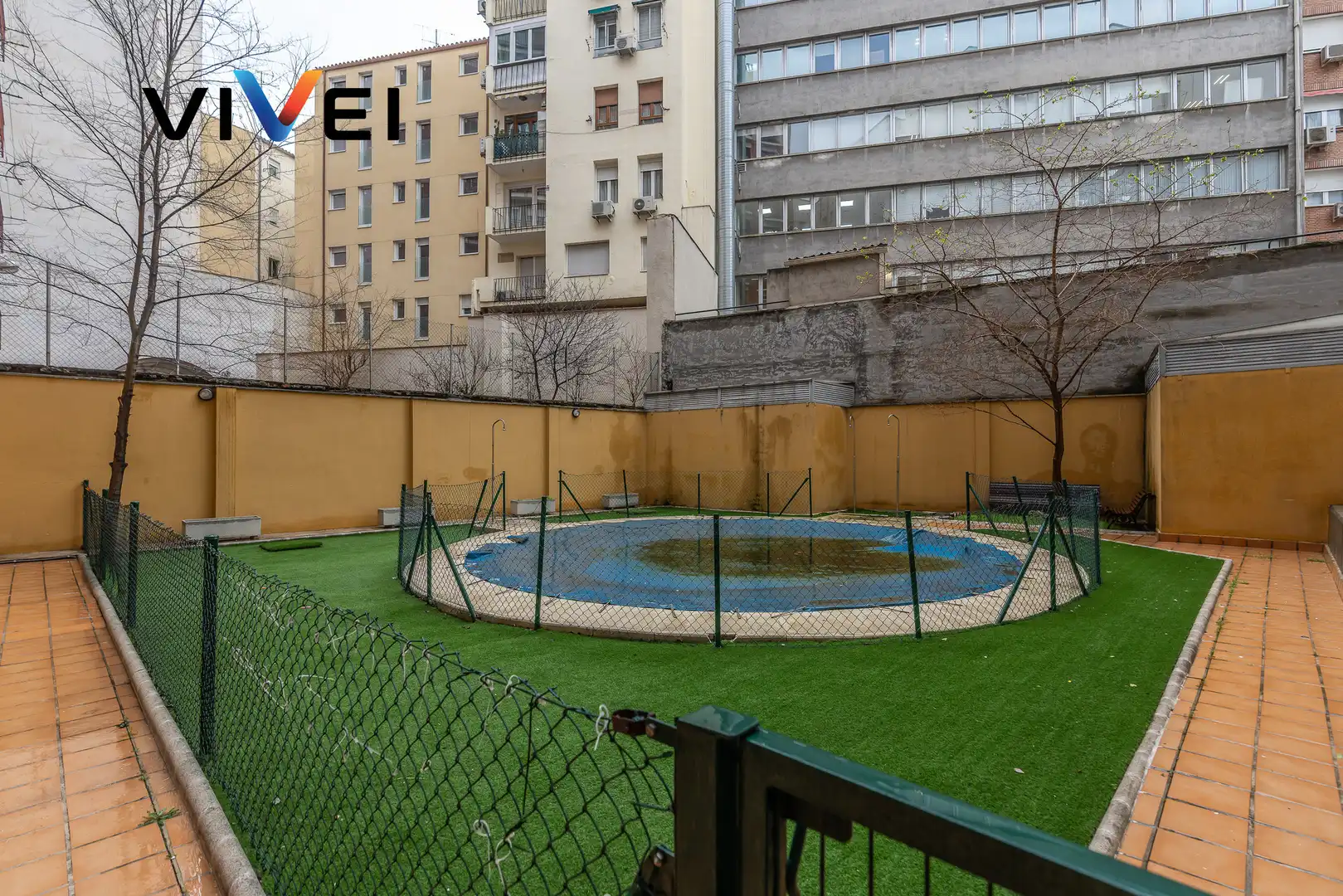 Exterior view of Flat for sale in Madrid  with Heating, Terrace and Storage room