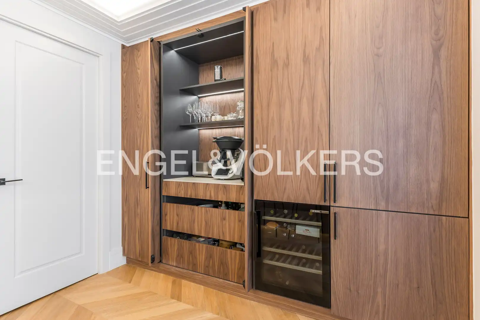Kitchen of Flat for sale in Madrid  with Air Conditioner, Heating and Parquet flooring