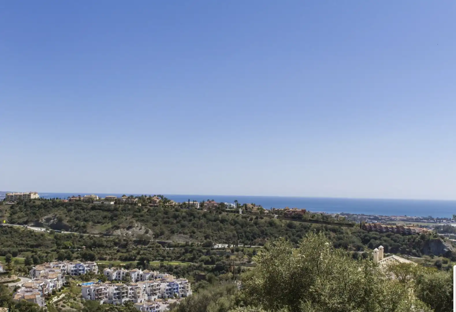 Vista exterior de Ático en venta en Benahavís con Aire acondicionado, Terraza y Trastero