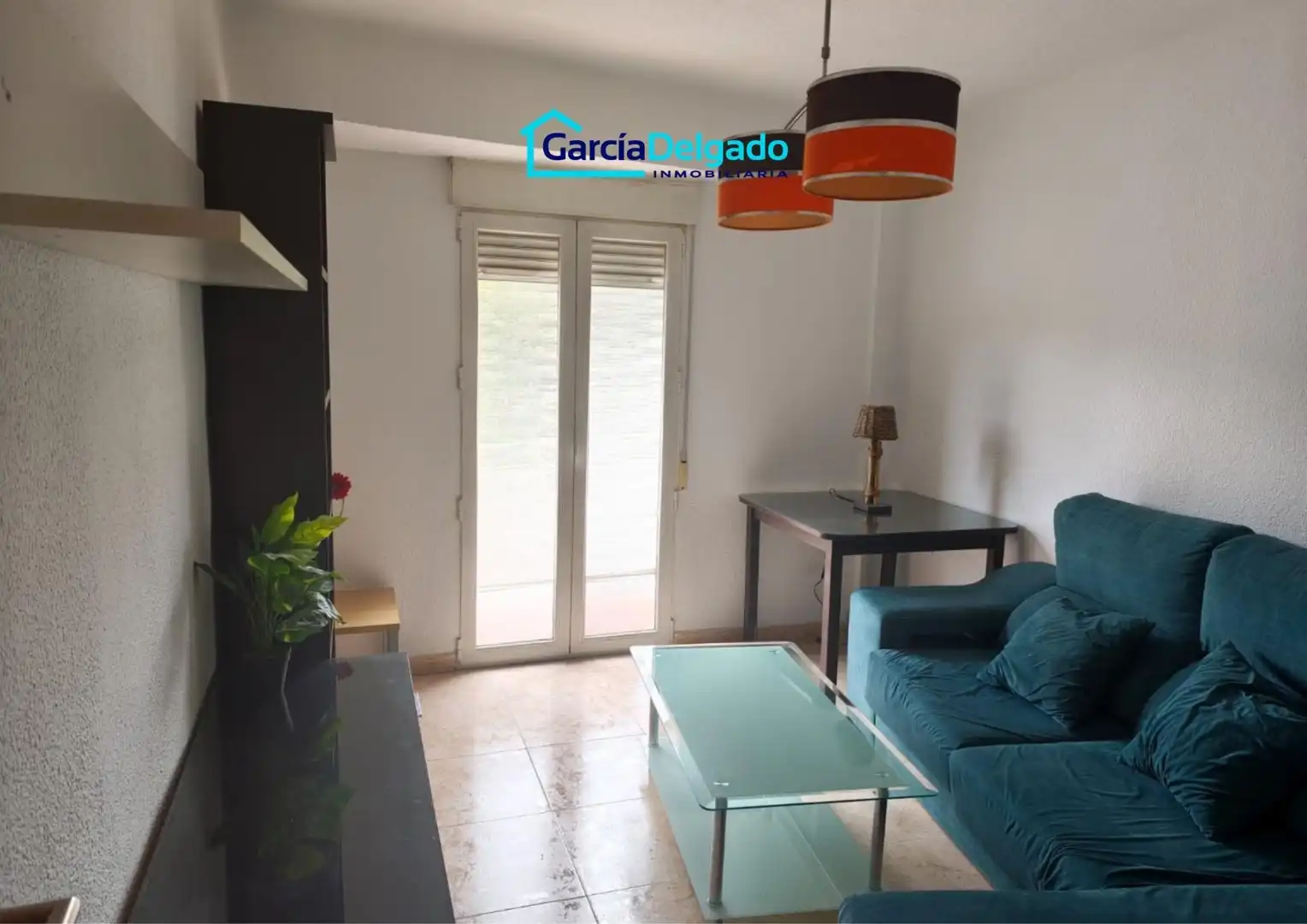 Living room of Flat for sale in Granada  with Terrace, Furnished and Balcony