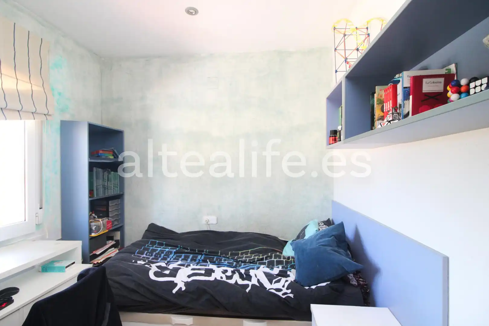 Habitación de Casa o chalet en venta en La Nucia con Aire acondicionado, Calefacción y Jardín privado