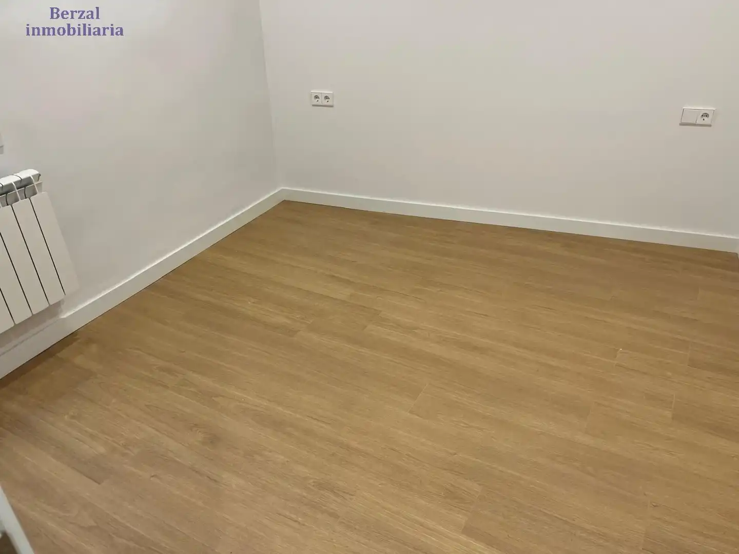 Habitación de Piso en venta en  Logroño con Calefacción y Trastero