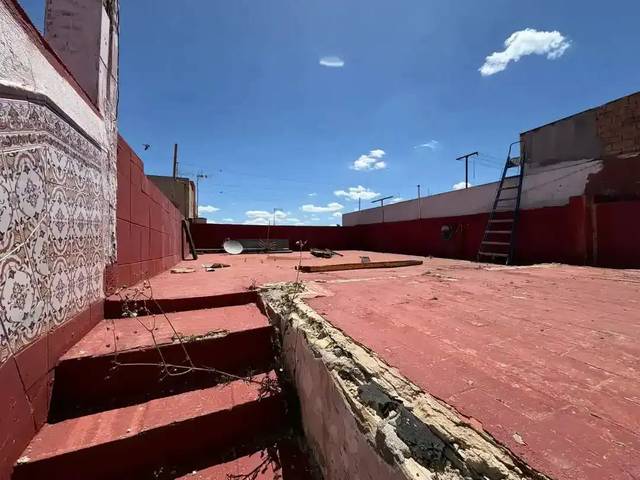 Propiedad en Jerez de la Frontera con 4 habitaciones, 2 baños y 98m²