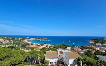 Exterior view of Flat for sale in Sant Feliu de Guíxols  with Terrace and Swimming Pool