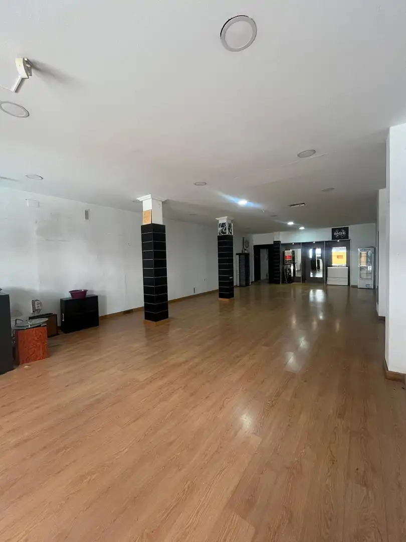 Local comercial en alquiler en Centro