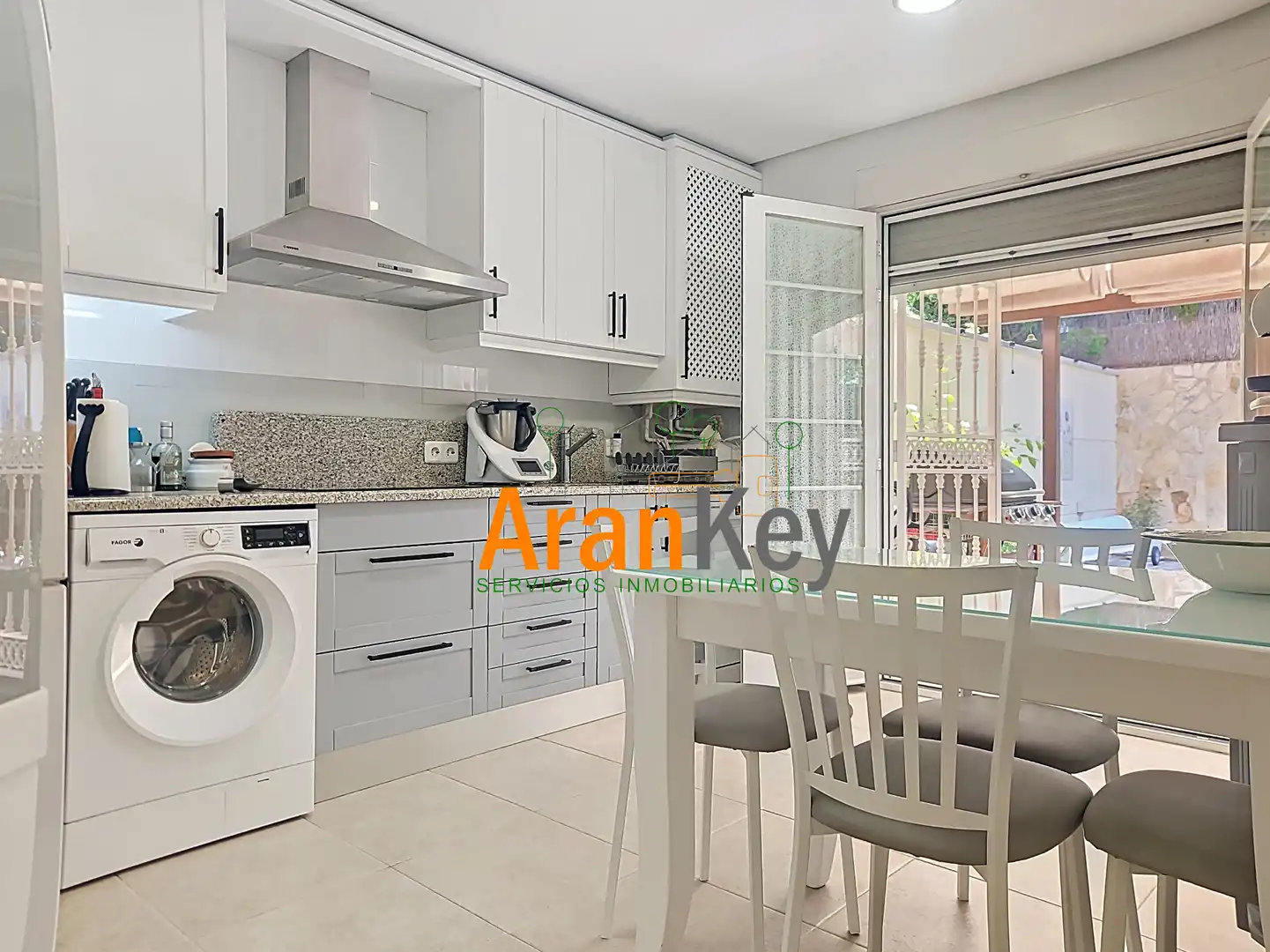 Cocina de Casa o chalet en venta en Aranjuez con Aire acondicionado, Calefacción y Jardín privado