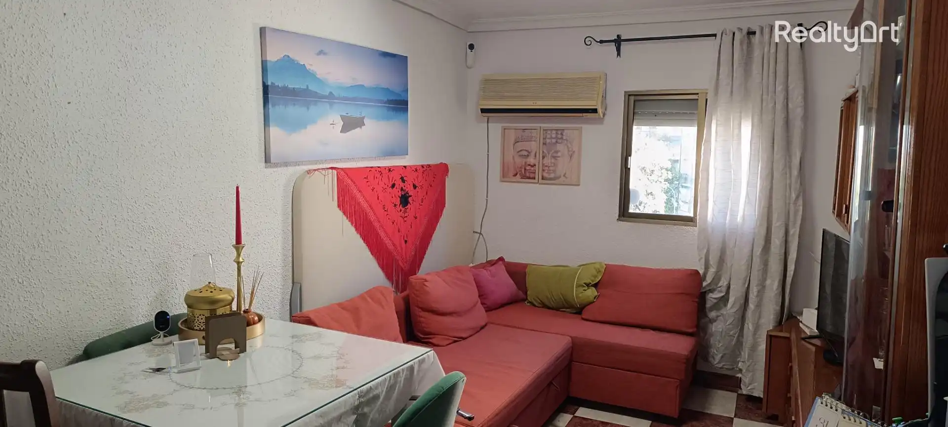 Living room of Flat for sale in Sevilla  with Air Conditioner, Terrace and Furnished