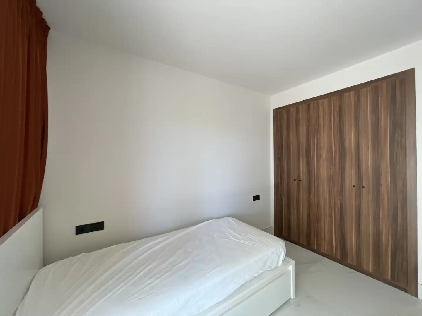 Bedroom of Apartments for rent in Marbella  with Air Conditioner, Terrace and Storage room