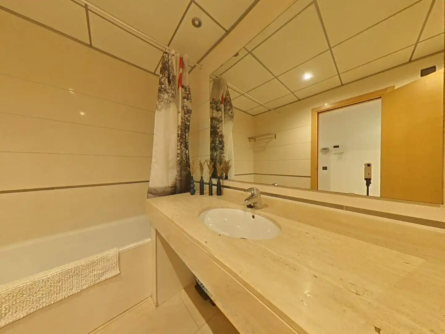 Baño de Planta baja en venta en Mont-roig del Camp con Aire acondicionado, Jardín privado y Terraza