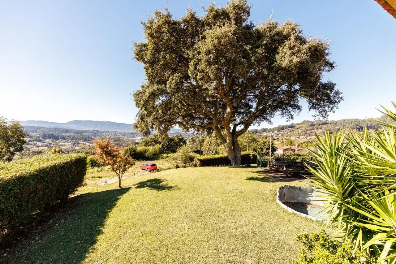 Jardí de Casa o xalet en venda en Nigrán amb Calefacció, Jardí privat i Terrassa