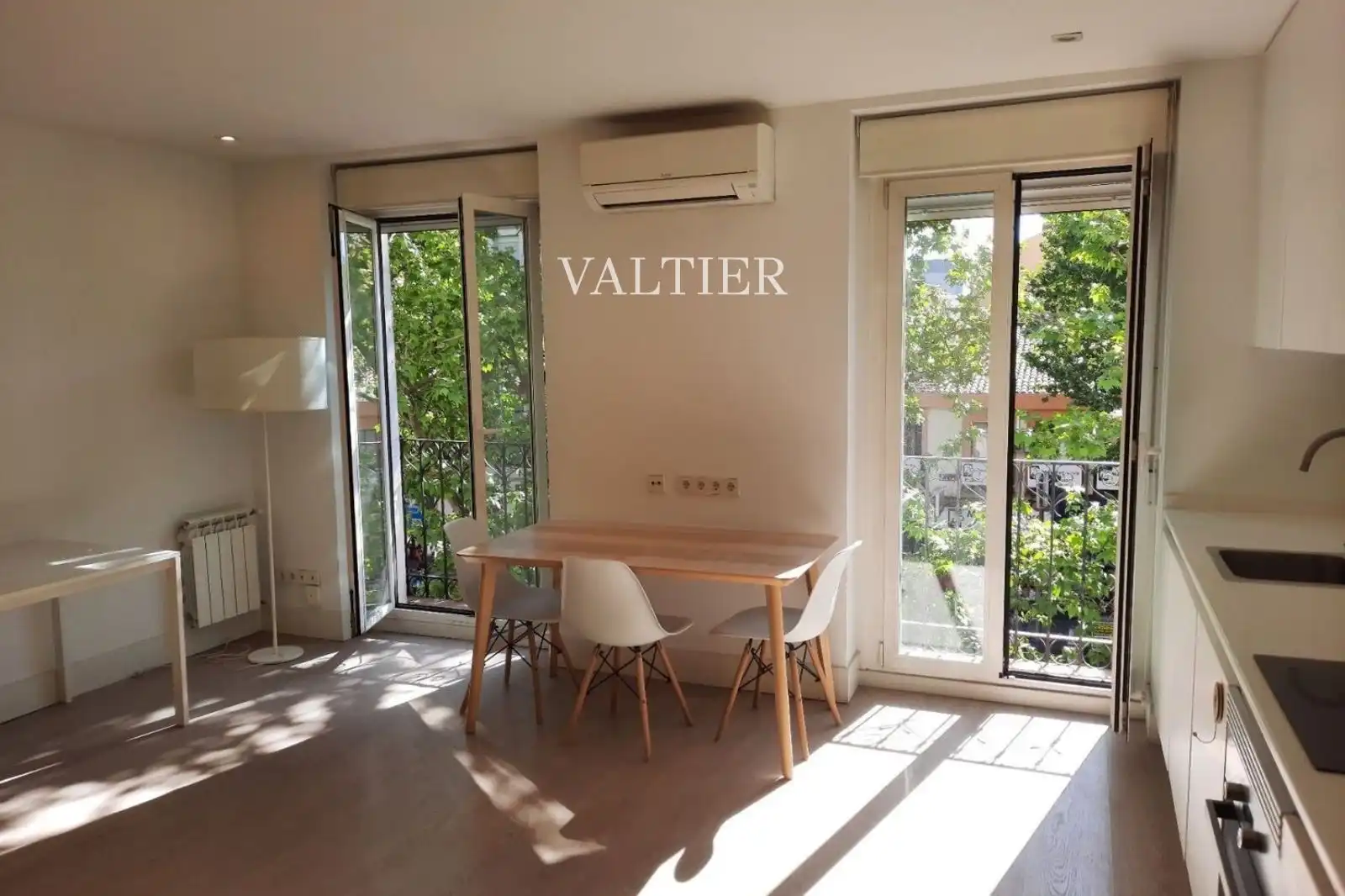 Balcony of Flat for rent in Madrid  with Air Conditioner and Terrace