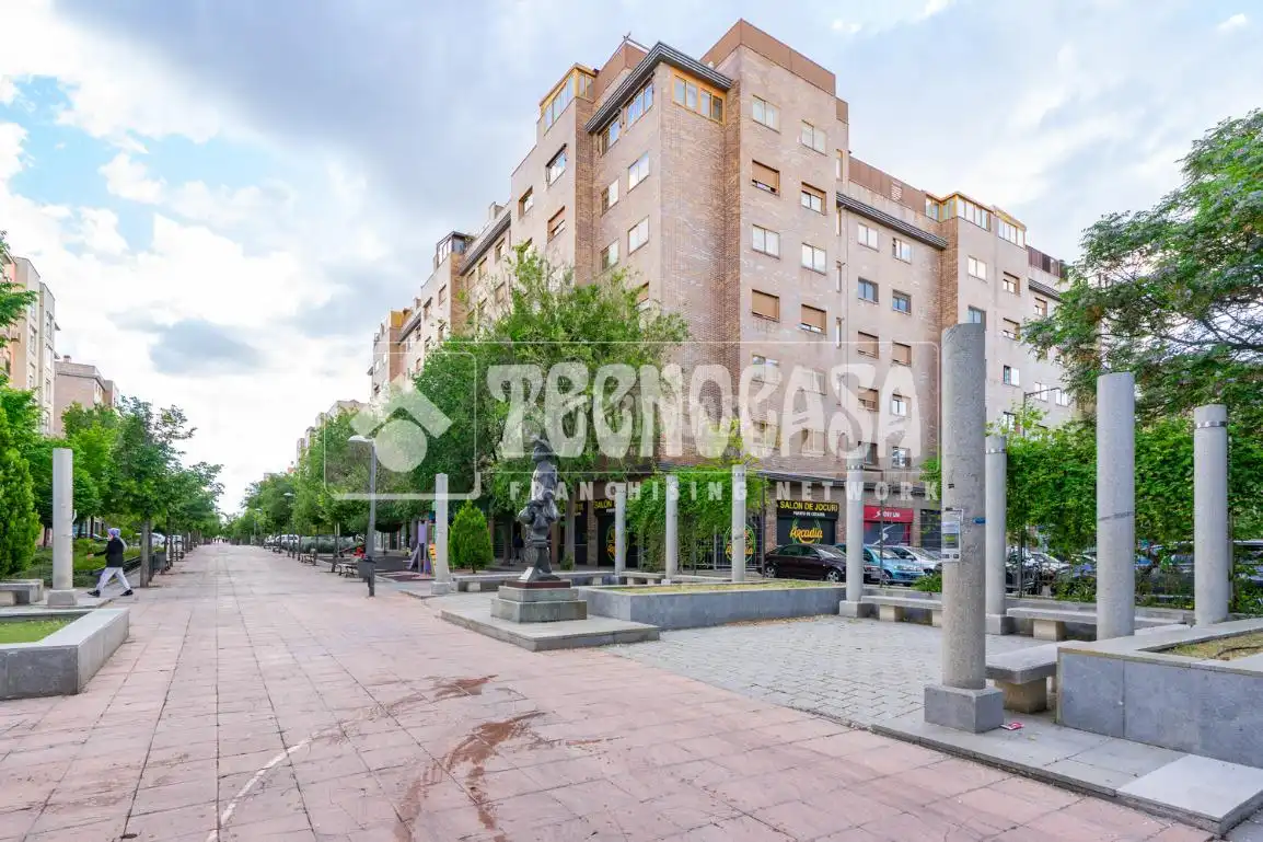 Vista exterior de Piso en venta en Coslada con Aire acondicionado, Calefacción y Trastero
