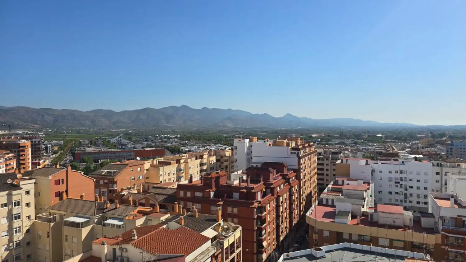 Vista exterior de Piso de alquiler en Castellón de la Plana / Castelló de la Plana con Aire acondicionado y Terraza