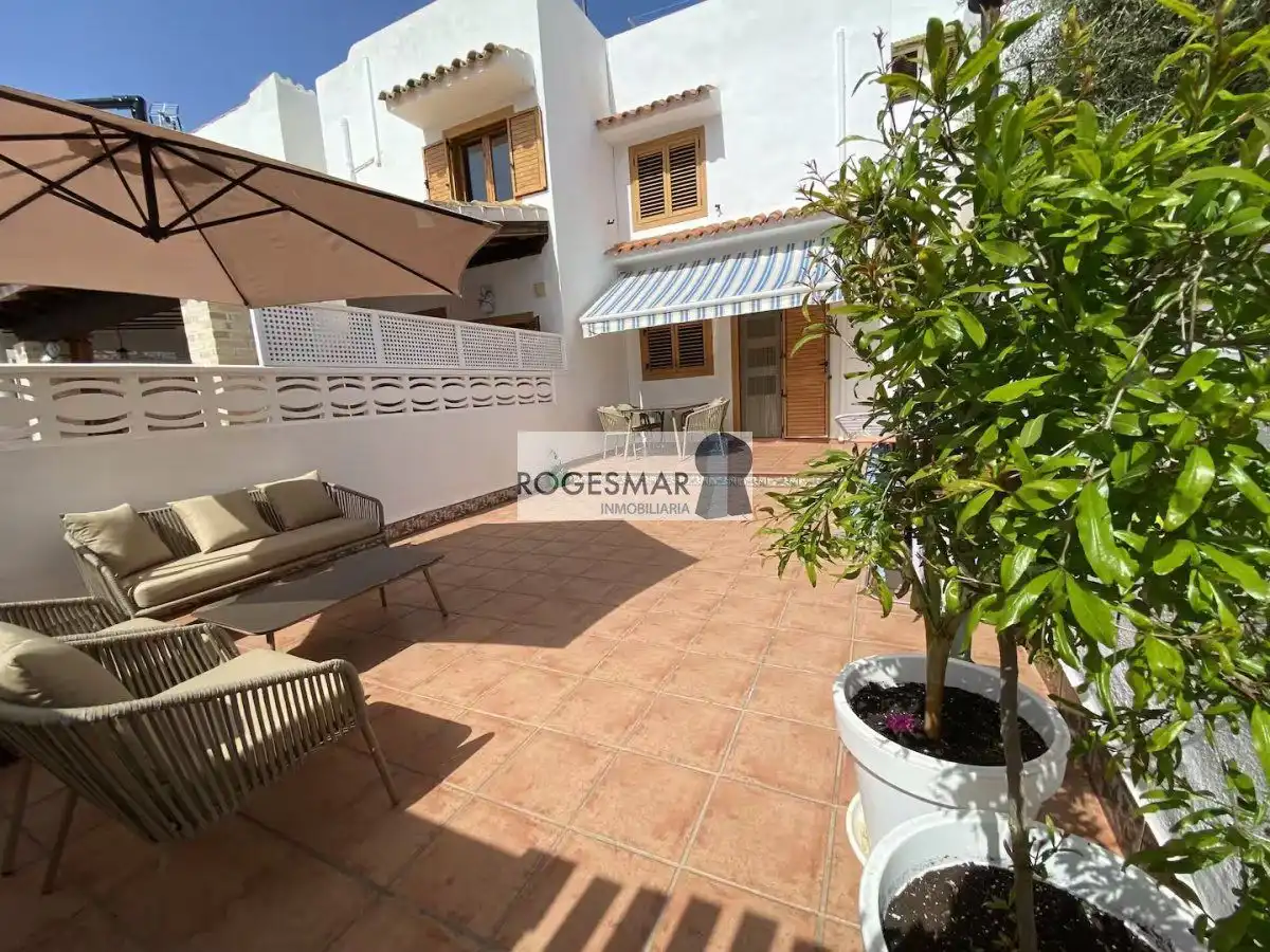Maison mitoyenne avec terrasse à vendre à Carrer Doctor Fleming, imagen 2