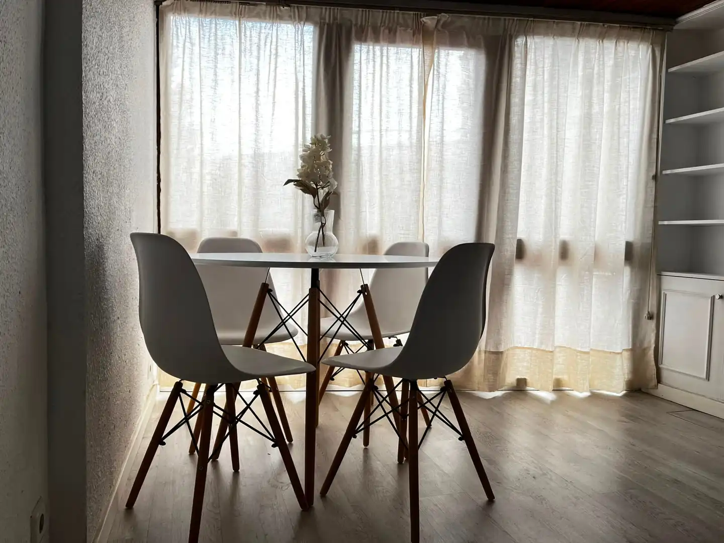 Menjador de Apartament de lloguer en Madrid amb Aire condicionat, Calefacció i Parquet