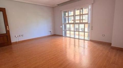 Foto 3 de Piso en venta en Valdepasillas - La Paz - Huerta Rosales, Badajoz Capital