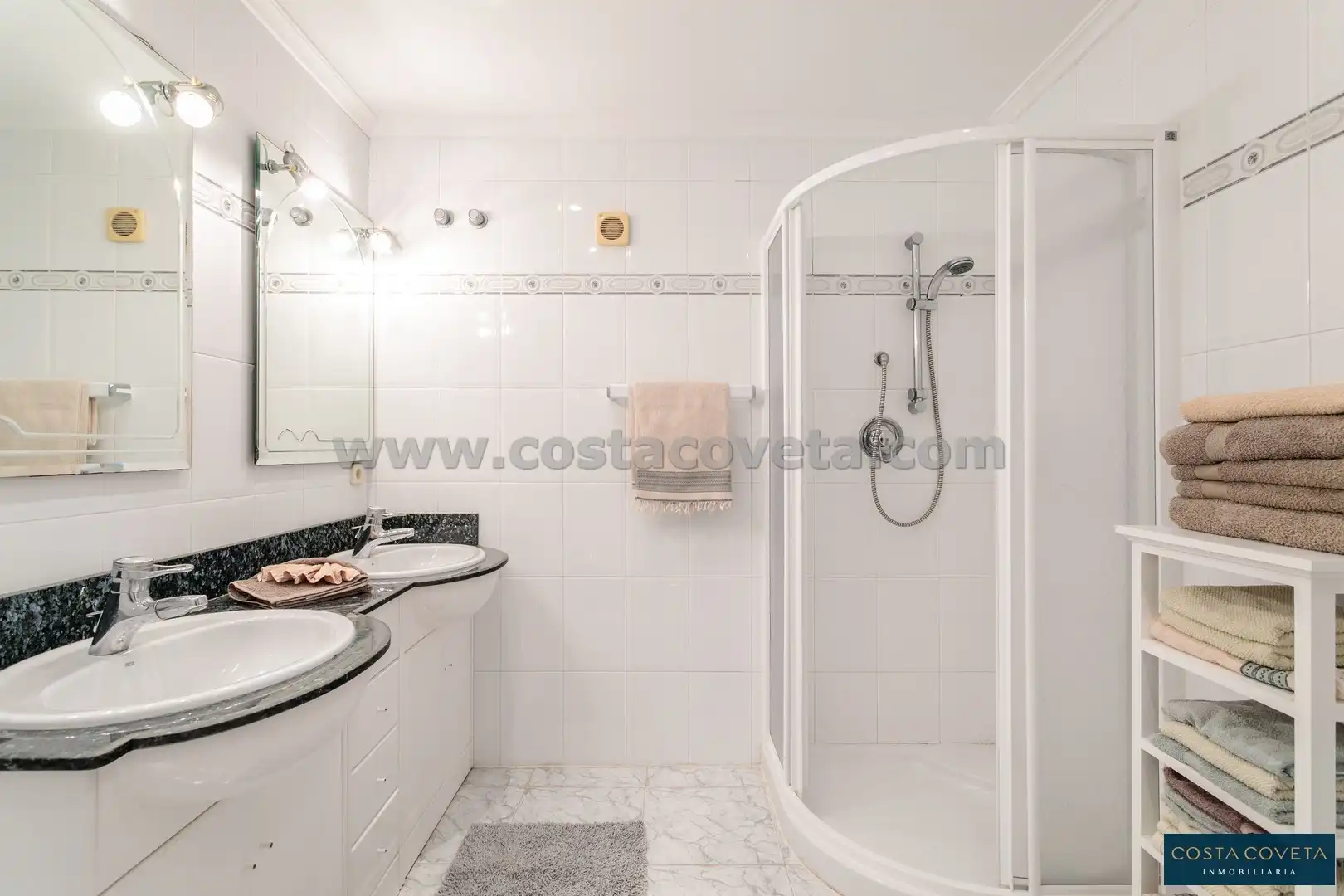 Bathroom of Houses for sale in El Campello  with Air Conditioner, Private garden and Terrace