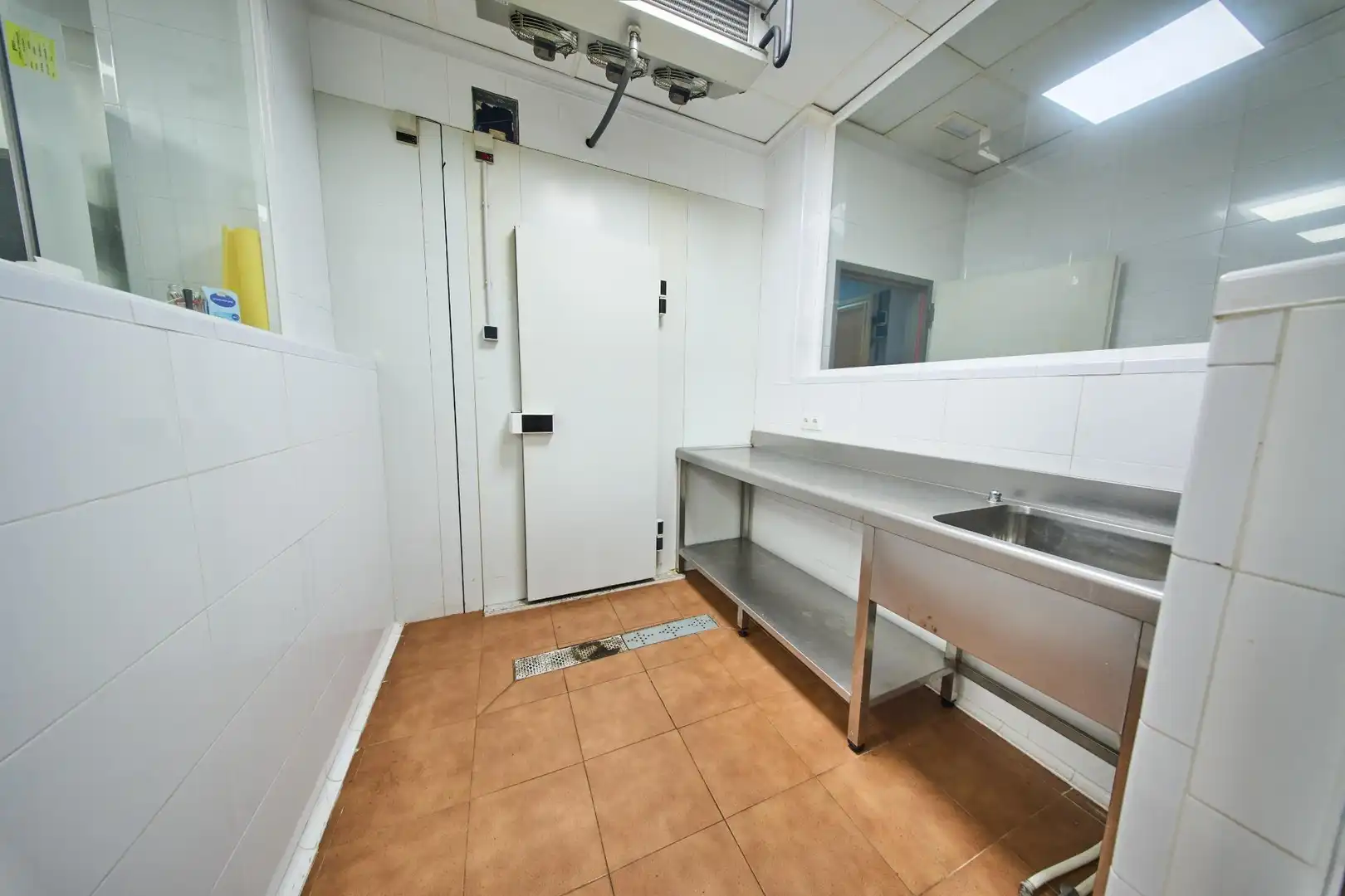Kitchen of Commercial properties for sale in Castillo de Locubín