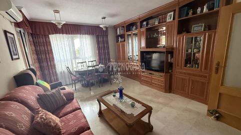 Foto 3 de Piso en venta en Palomeras Bajas, Madrid