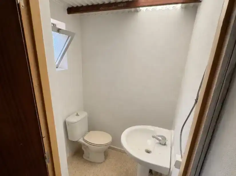 Baño de Piso en venta en Carretera de Sevilla - Los Montitos