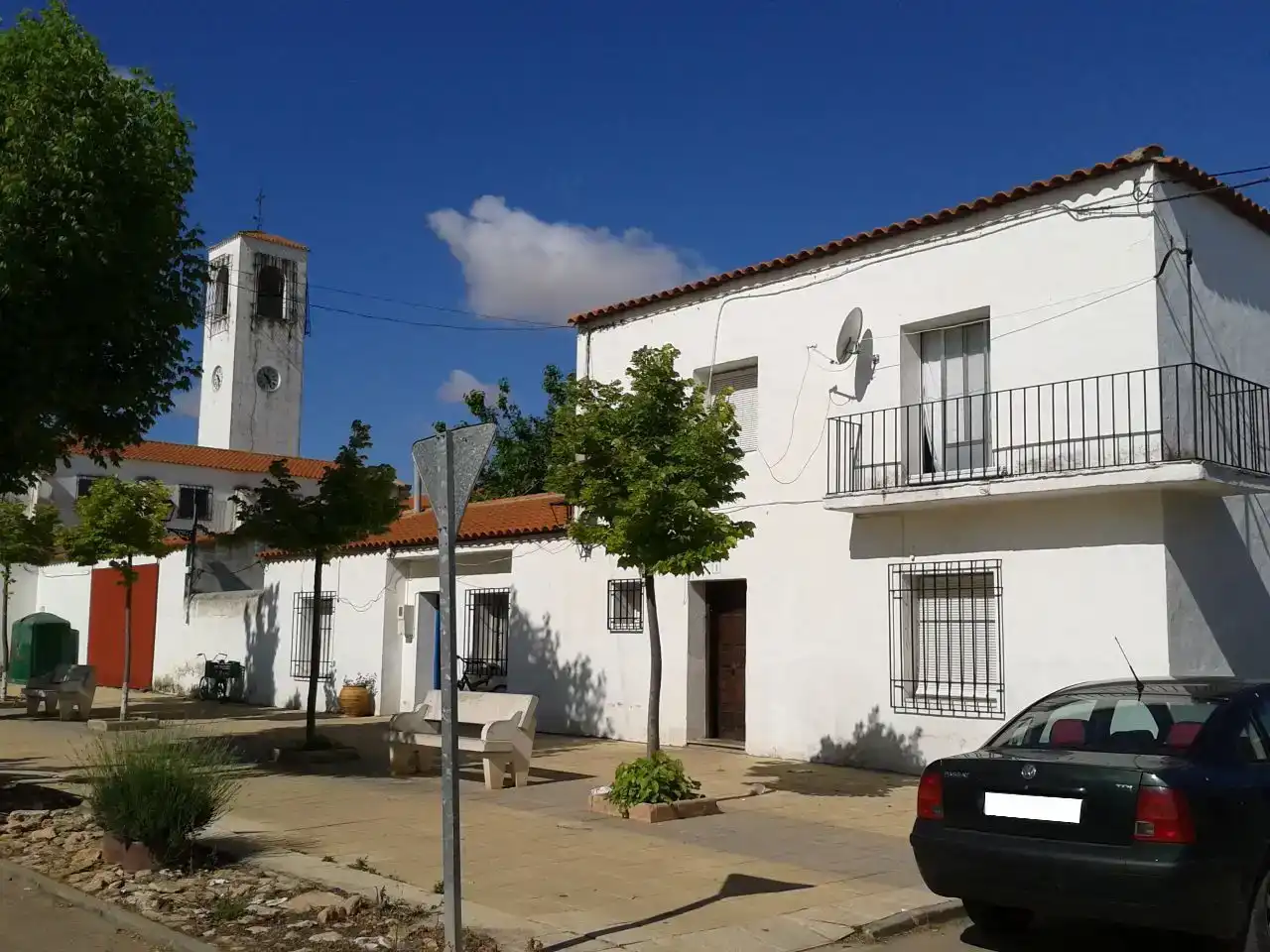 Vista exterior de Dúplex en venta en Llanos del Caudillo con Balcón