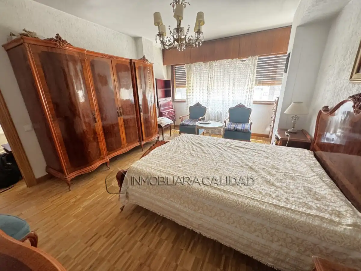 Bedroom of Flat for rent in Burgos  with Heating, Furnished and Pets allowed