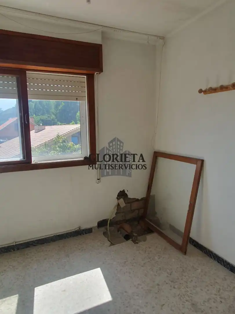 Wohnung zum Verkauf in Gondomar mit Heizung, Terrasse und Abstellraum