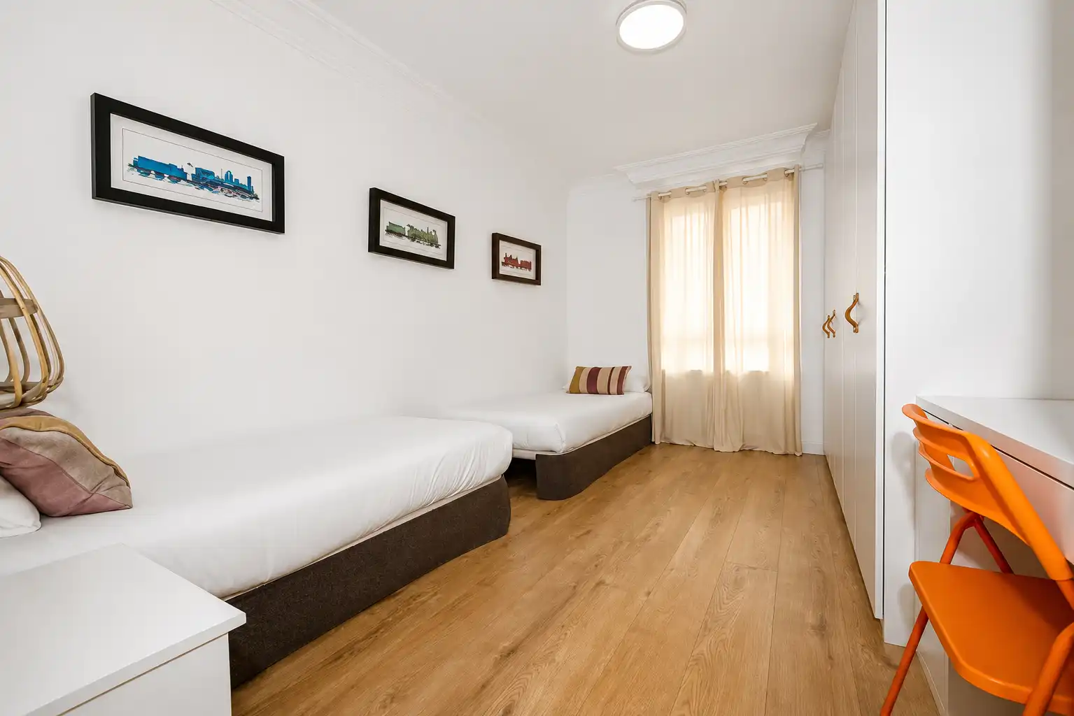 Bedroom of Flat for rent in Santander  with Heating, Terrace and Furnished