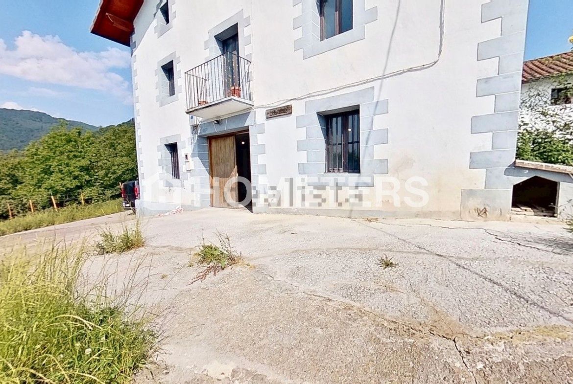 Vista exterior de Casa o xalet en venda en Hernialde amb Traster