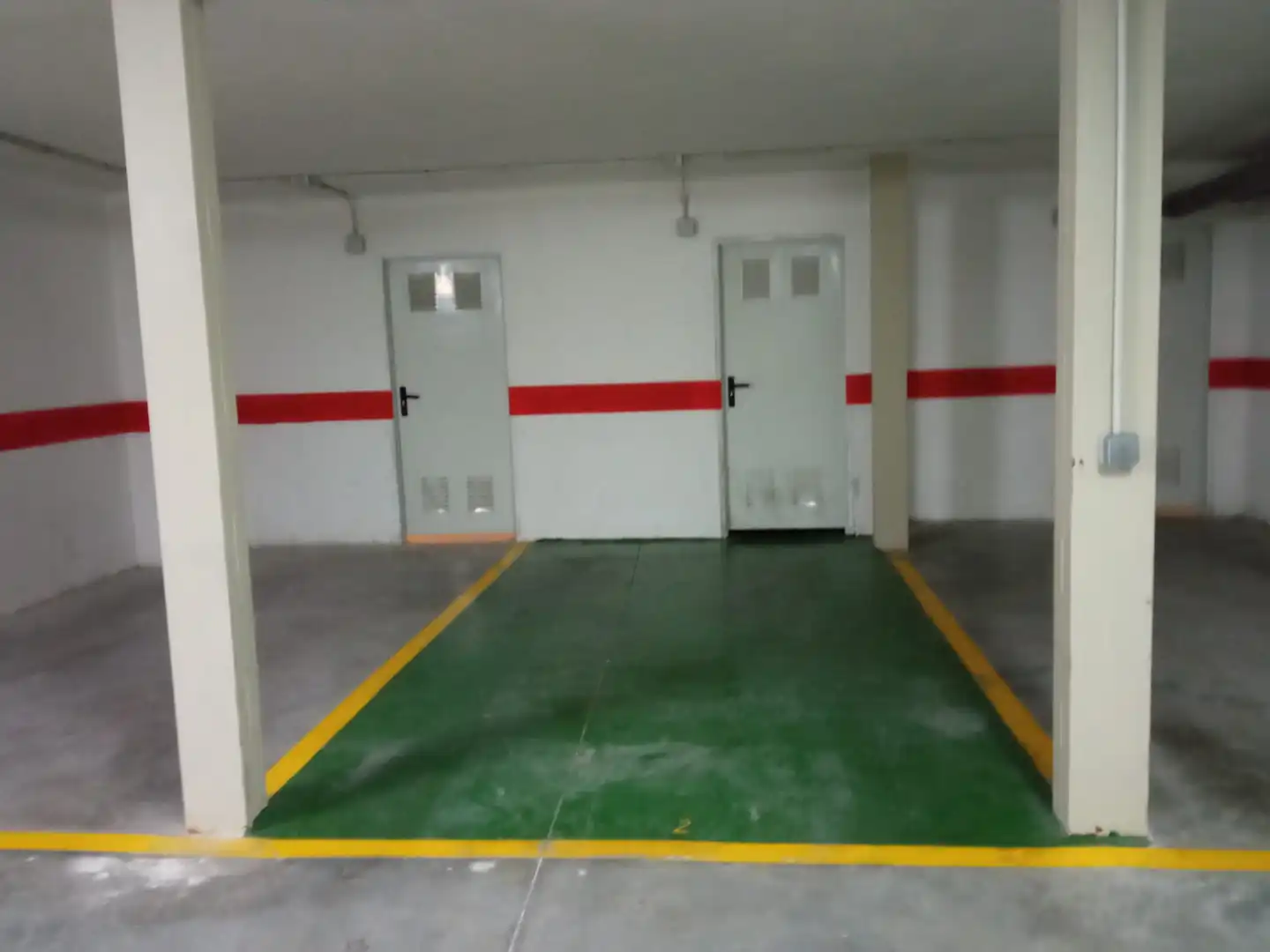 Aparcament de Pis en venda en Burgos amb Calefacció, Parquet i Traster