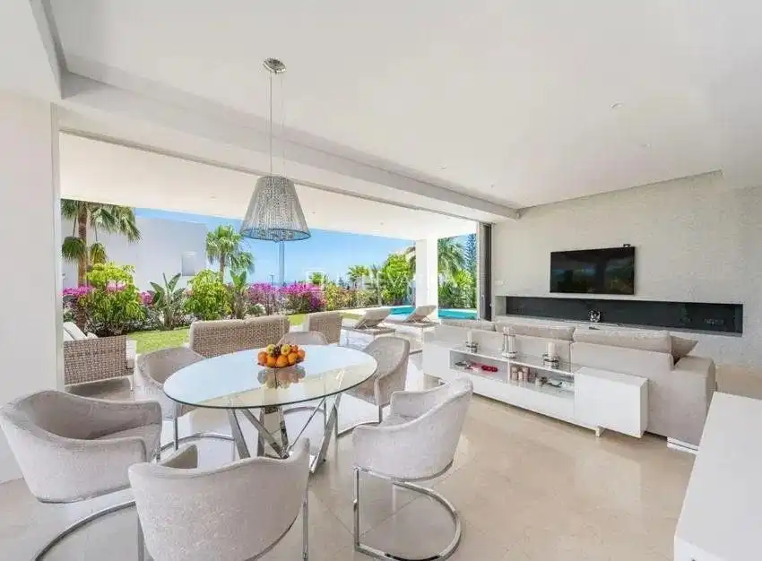 Sala de estar de Casa o chalet en venta en Marbella con Jardín privado, Terraza y Trastero
