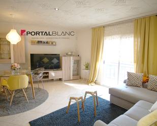 Sala d'estar de Pis en venda en Canovelles amb Terrassa i Balcó