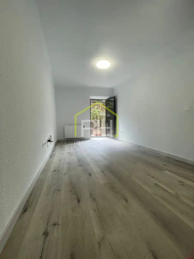 Schlafzimmer von Wohnung zur Miete in Andorra la Vella mit Heizung, Parkett und Ofen