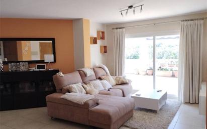 Living room of Flat to rent in Marbella  with Air Conditioner, Furnished and TV