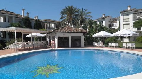 Foto 4 de Pis en venda a Urbanización Hacienda Beach, 11, El Velerín, Estepona