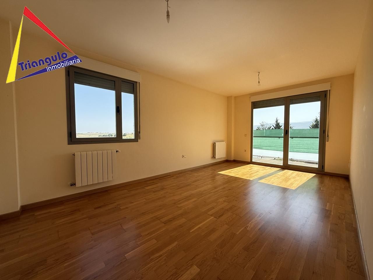 Sala d'estar de Pis de lloguer en San Cristóbal de Segovia amb Calefacció i Terrassa