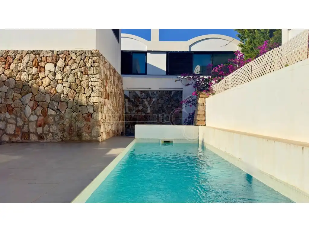 Casa con piscina en venta en Cala Blanca, imagen 3
