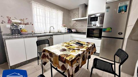 Foto 2 de Casa adosada en venta en El Cuervo de Sevilla, Sevilla