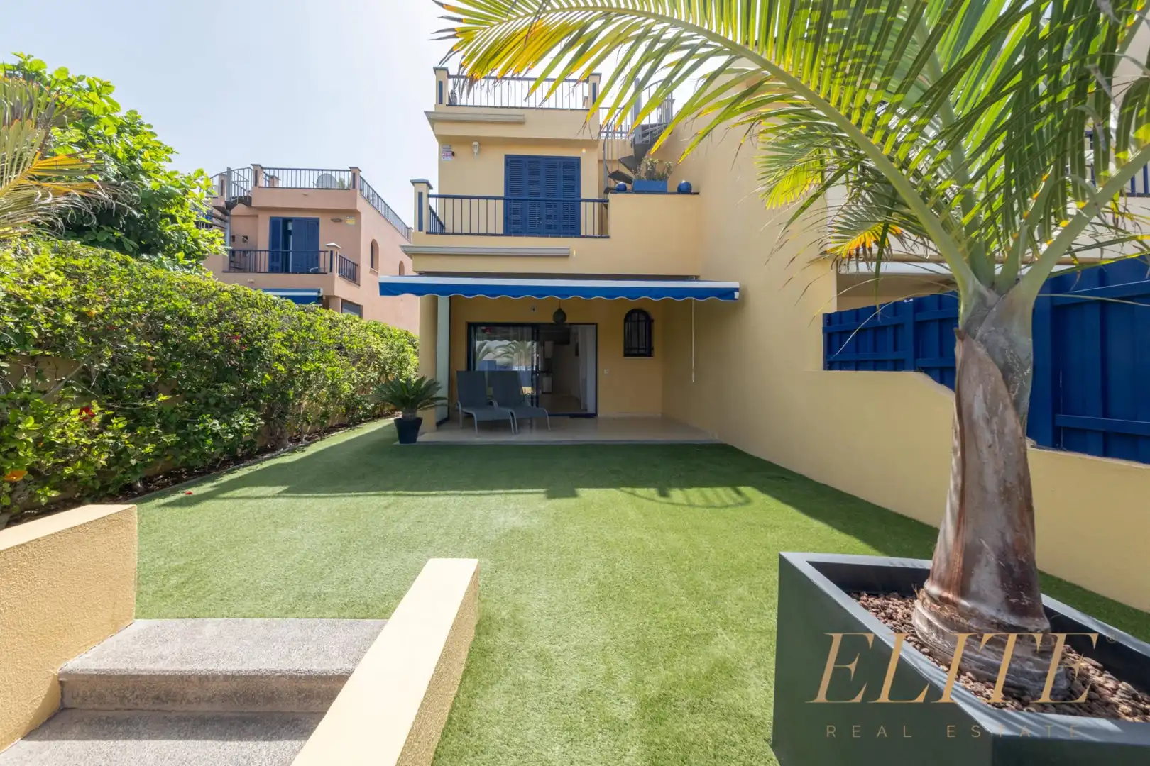 Vista exterior de Casa o chalet en venta en San Bartolomé de Tirajana con Aire acondicionado, Jardín privado y Terraza