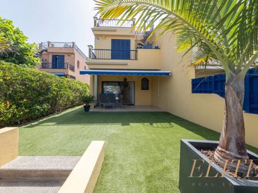 Casa amb piscina en venda a MAR CASPIO 6