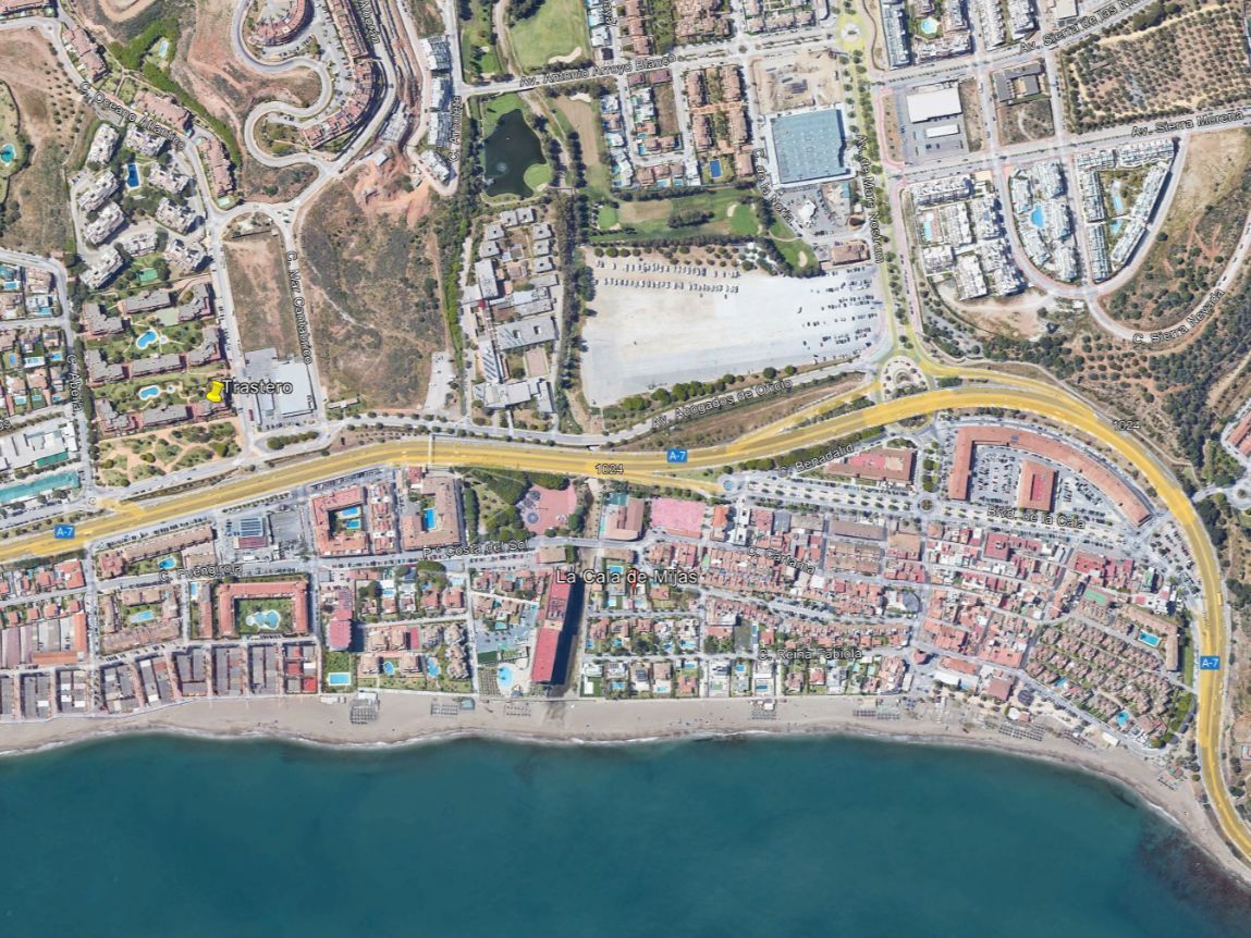 Vista exterior de Traster en venda en Mijas