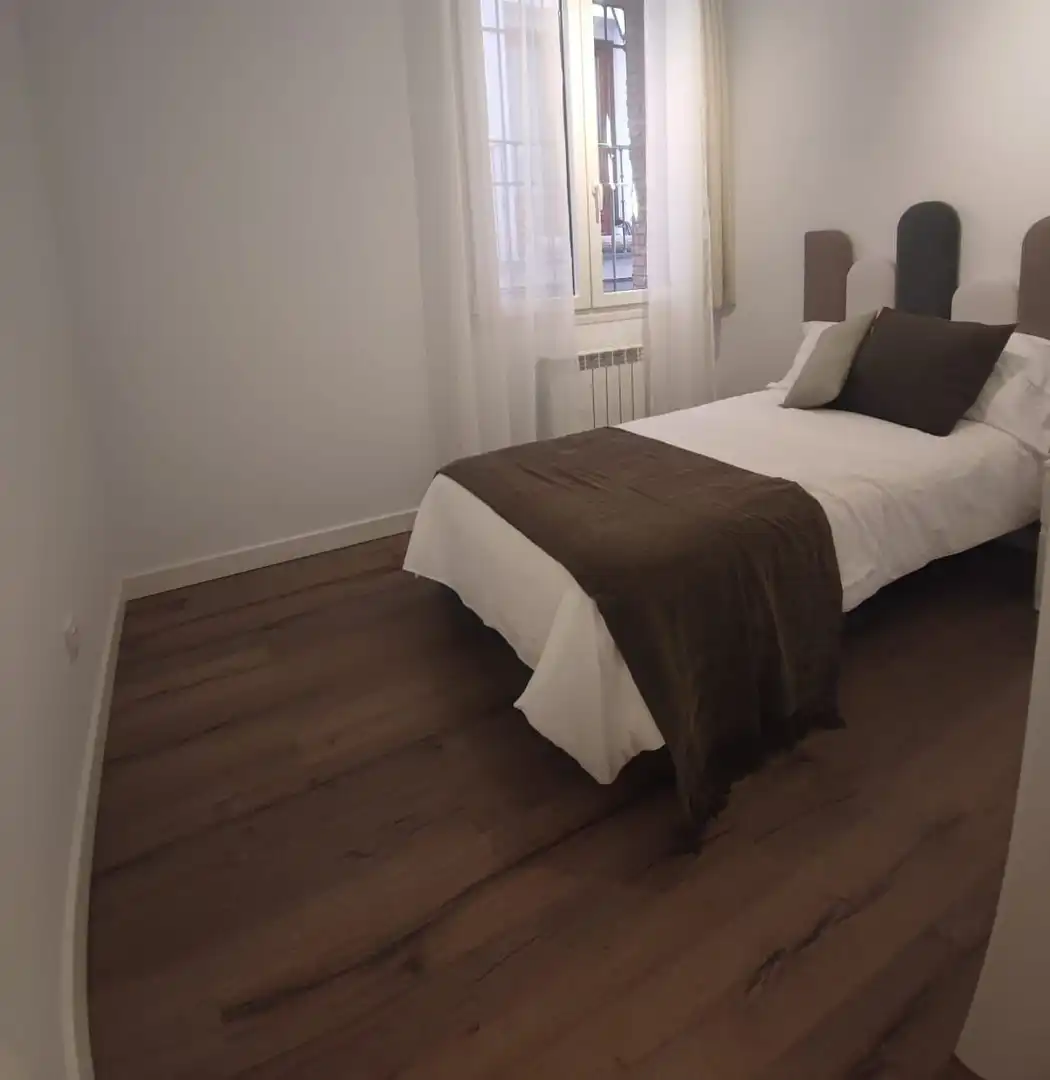 Bedroom of Flat for rent in Toledo  with Heating