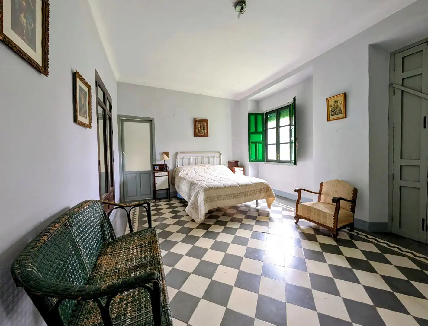Dormitori de Casa o xalet en venda en Loja amb Aire condicionat, Calefacció i Jardí privat