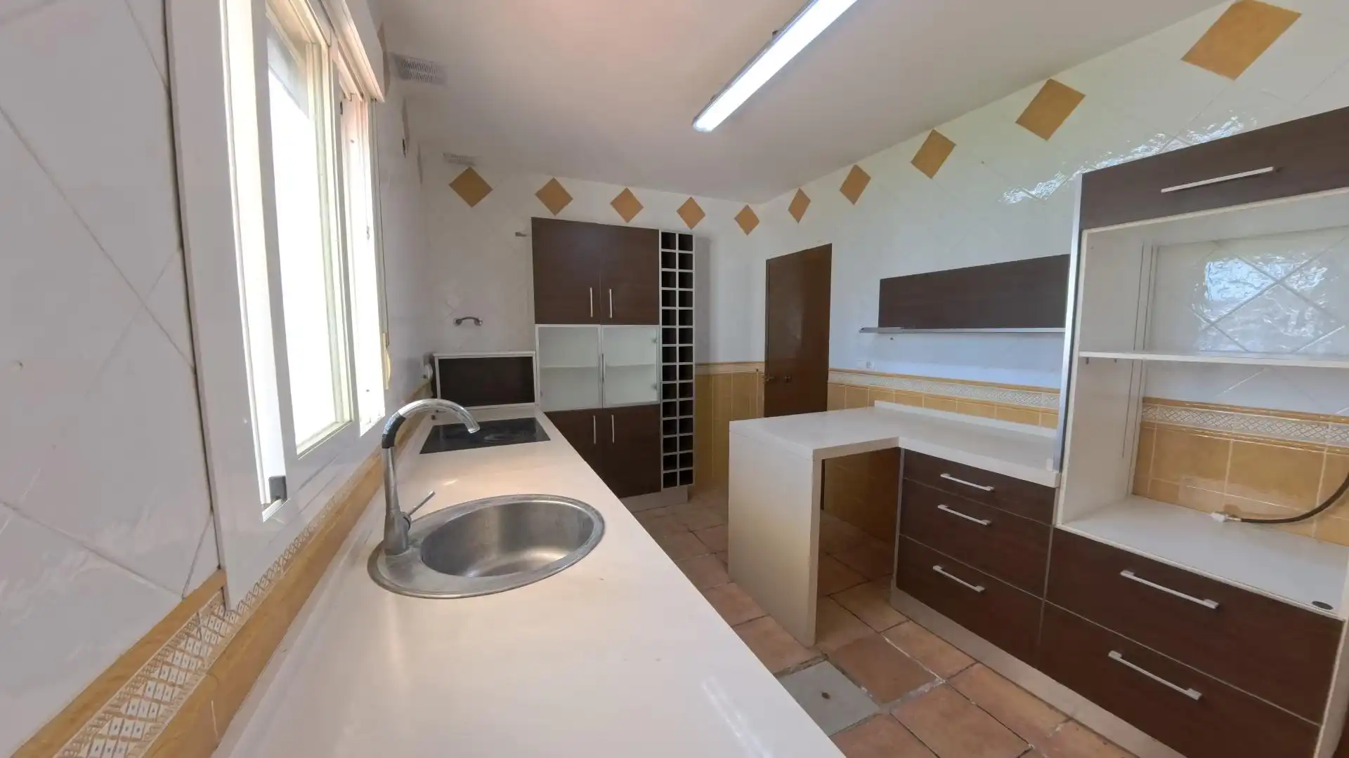 Cuina de Casa o xalet en venda en Chiclana de la Frontera amb Jardí privat